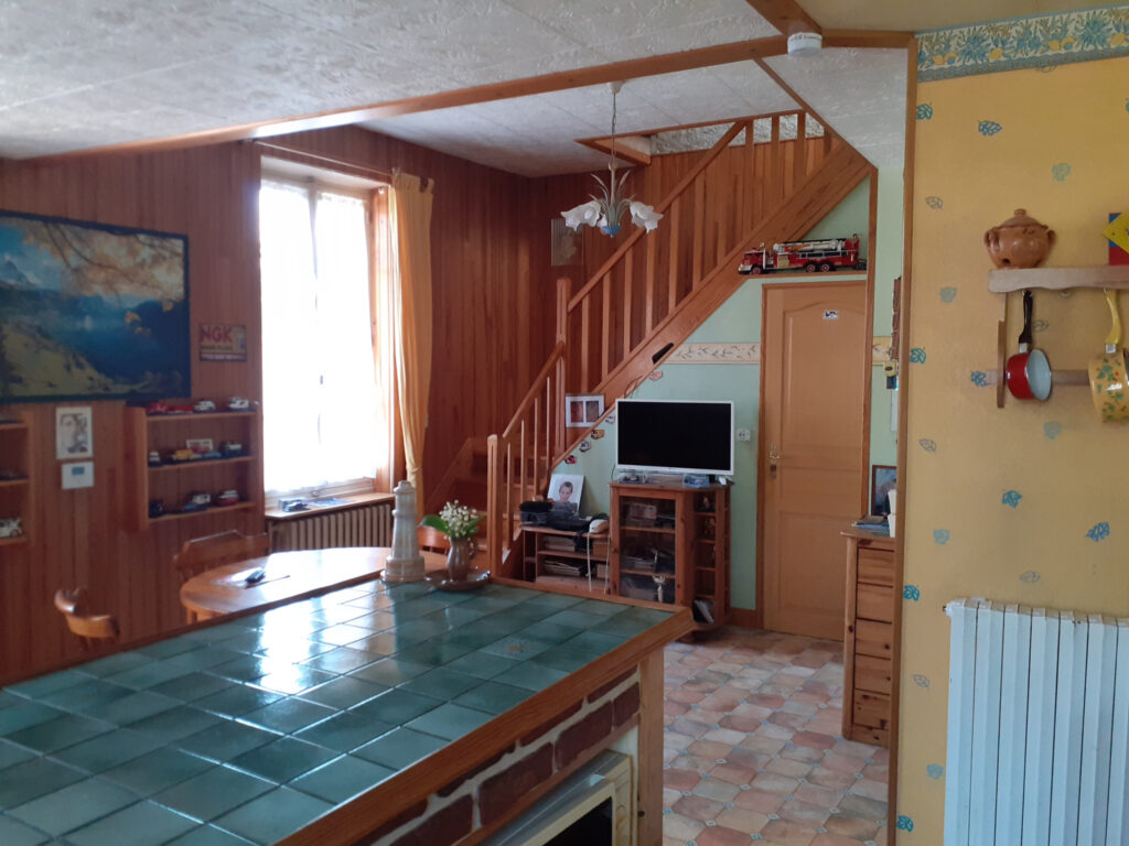 Commune de Cusset, limite Vichy – 4 pièces – 2 chambres – 6  – 100 m²