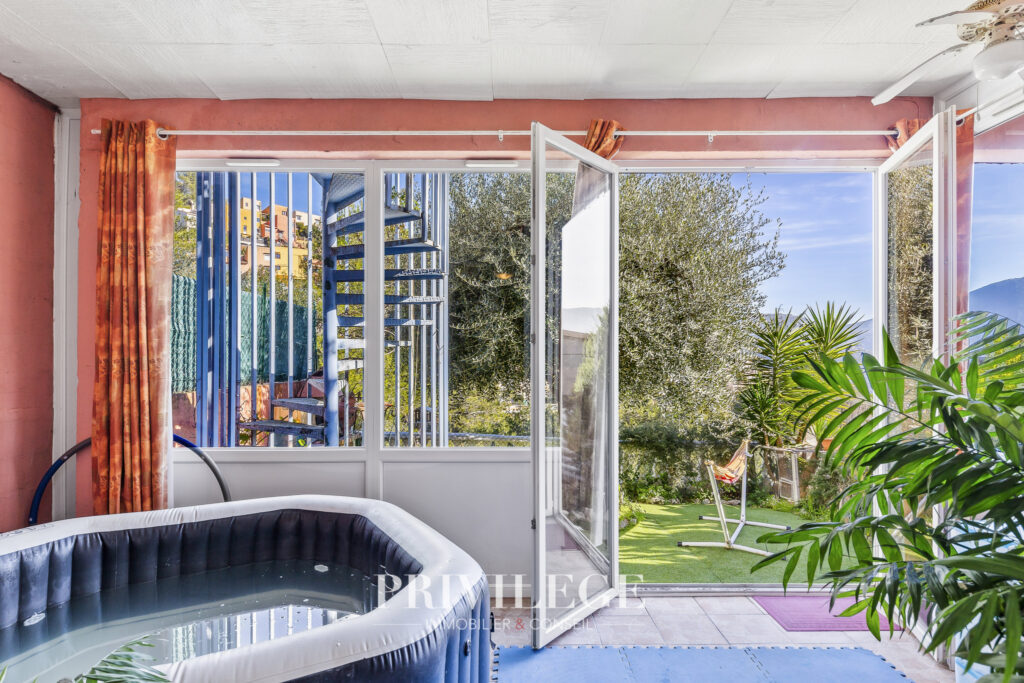  NICE LA TRINITE QUARTIER LA PLANA CHARMANTE MAISON MITOYENN – 5 pièces – 4 chambres – 8  – 135.26 m²