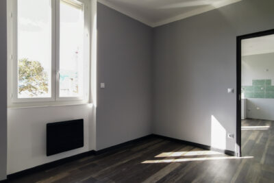 Appartement entièrement rénové de 90m2 habitables en centre- – 5 pièces – 3 chambres – 90 m²