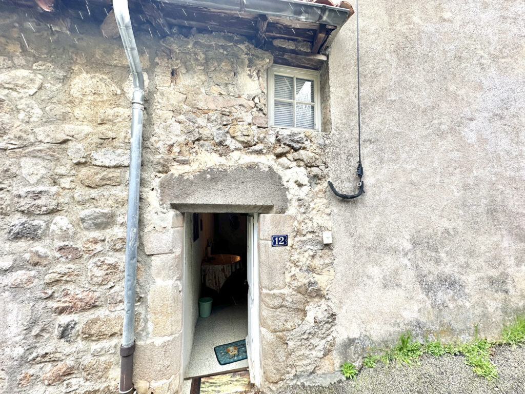 Maison de village 3 pièces 35m2 – 3 pièces – 2 chambres – NR  – 35 m²