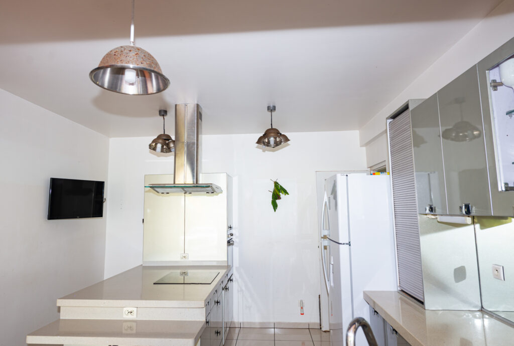 Immense maison avec 12 pièces à acheter à Vauclin – 12 pièces – 6 chambres – 2  – 384 m²