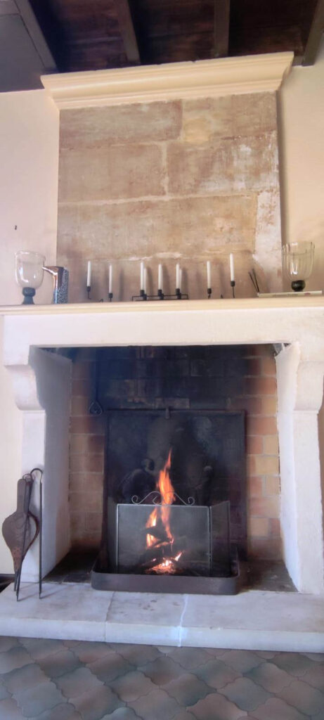 MAISON EN PIERRE LA GARETTE AU BORD DE L EAU – 3 pièces – 2 chambres – 6  – 94 m²