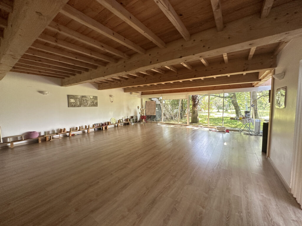 Maison 9 pièces 300m2 – Terrain 8724m2 – 9 pièces – 7 chambres – NR  – 300 m²