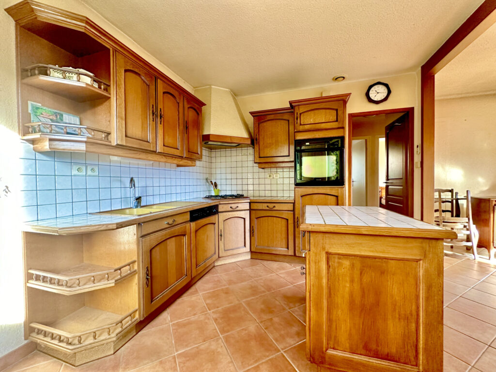 Maison individuelle de 80m2 habitables sur 935m2 de terrain  – 4 pièces – 3 chambres – NR  – 80 m²