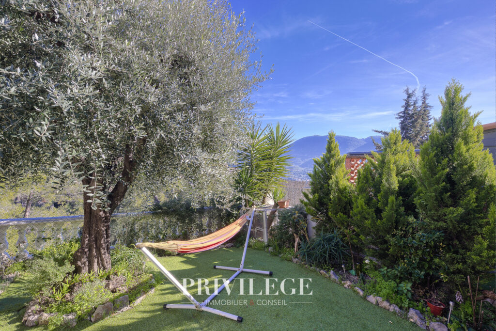  NICE LA TRINITE QUARTIER LA PLANA CHARMANTE MAISON MITOYENN – 5 pièces – 4 chambres – 8  – 135.26 m²