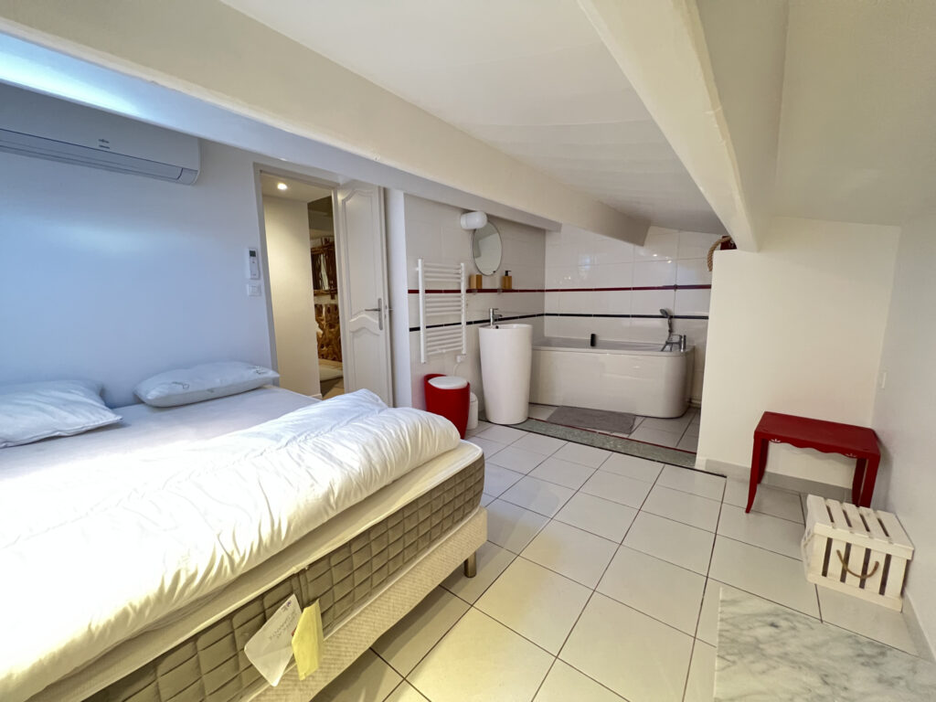 ACHAT CAP D’AGDE SECTEUR RICHELIEU/ROCHELONGUE T5 PENTHOUSE  – 5 pièces – 4 chambres – 6  – 183.6 m²