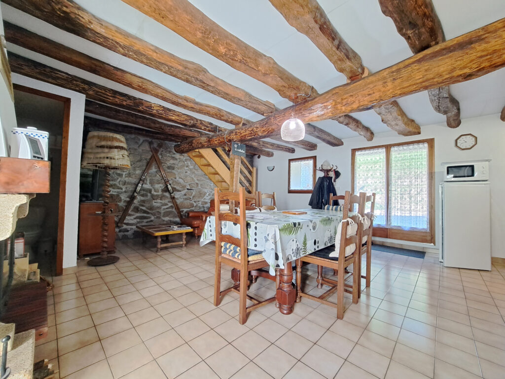 Maison typique de la vallée avec jardin  – 3 pièces – 2 chambres – 6  – 80 m²