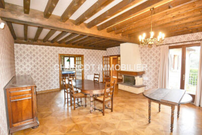 MAISON 8 PIECES de 187 m2 + GARAGE + ANNEXES SUR TERRAIN D&rsquo;E – 8 pièces – 6 chambres – 187.11 m²