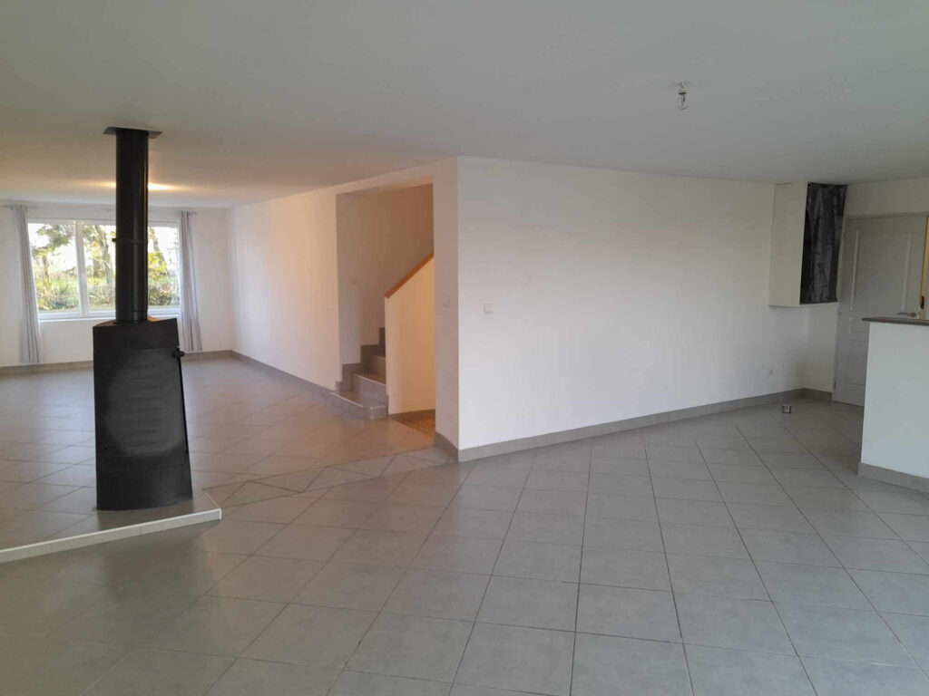 Semi-plain-pied – 4 pièces – 3 chambres – 6  – 130 m²