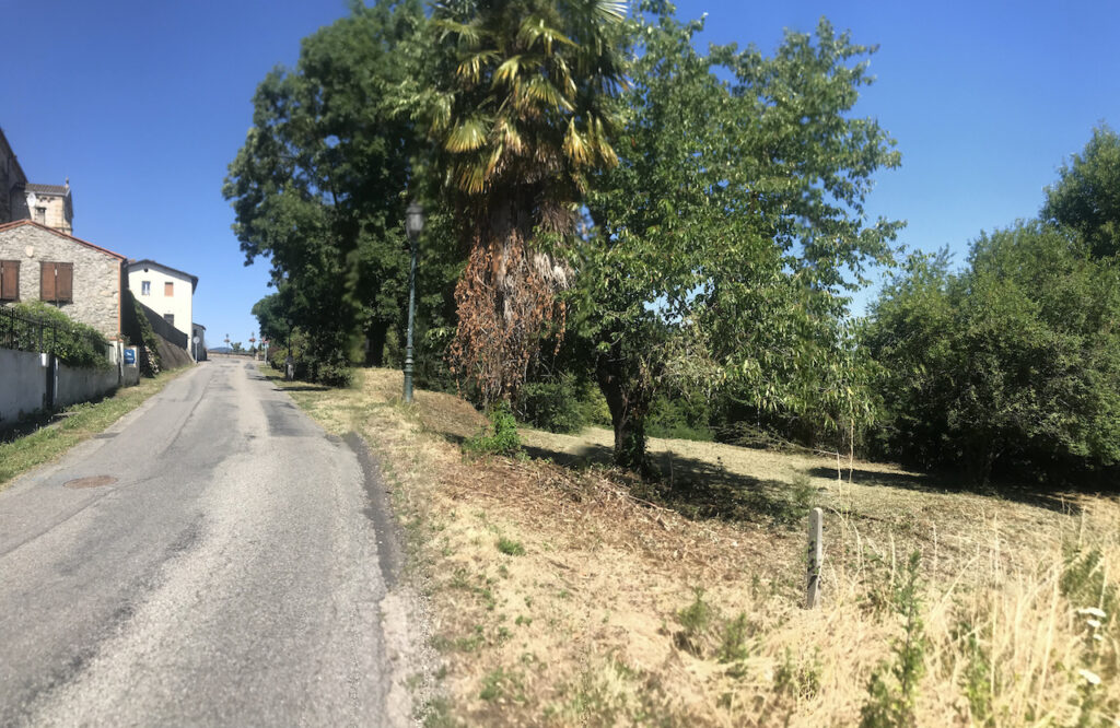 Terrain à bâtir de 1080 m2, à GANAC, viabilisation en bordur – NR pièces – NR chambres – 6  – 1080 m²