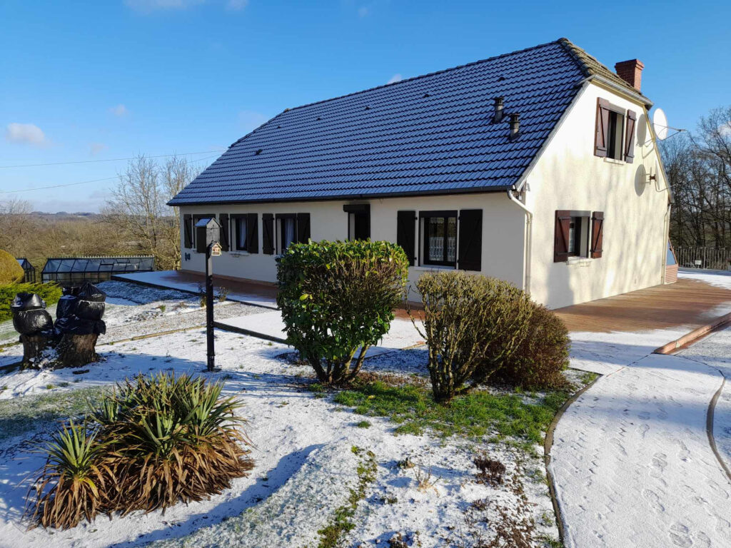 Un bijou (semi-plain-pied) sur 46 ares – 9 pièces – 6 chambres – 6  – 200 m²