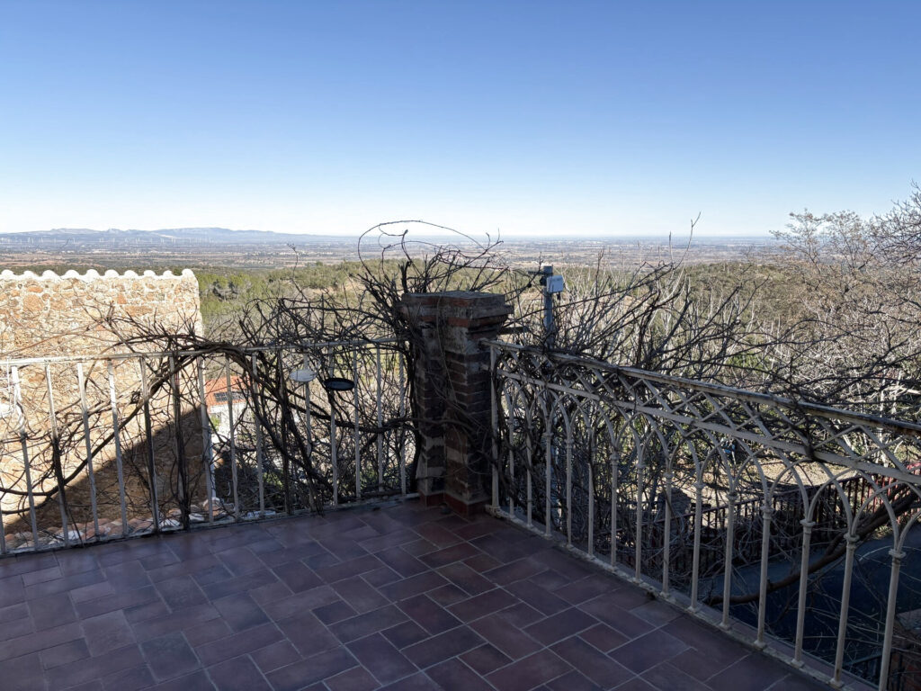 MAISON FAMILIALE 6 PIECES AVEC JARDIN – 6 pièces – 4 chambres – 6  – 170 m²