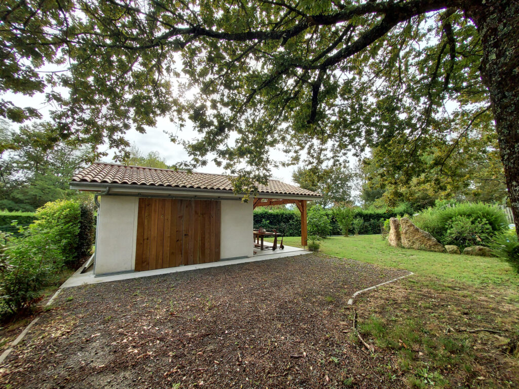 Maison avec piscine et second logement – 5 pièces – 4 chambres – 6  – 140 m²