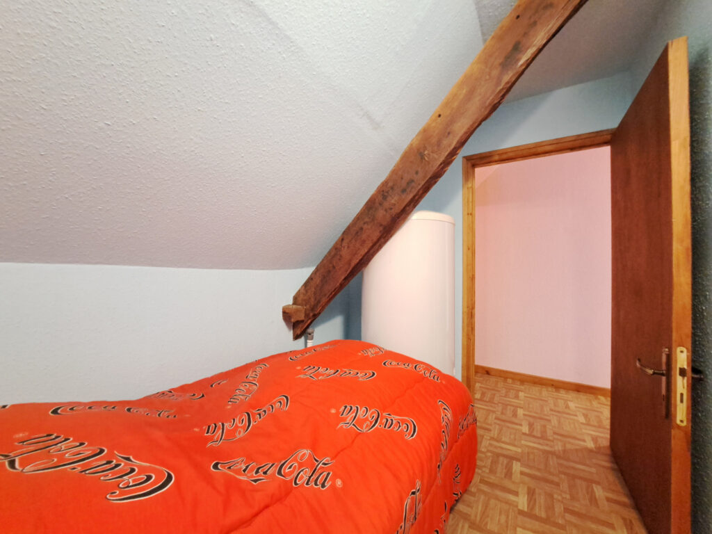 Maison typique de la vallée avec jardin  – 3 pièces – 2 chambres – 6  – 80 m²