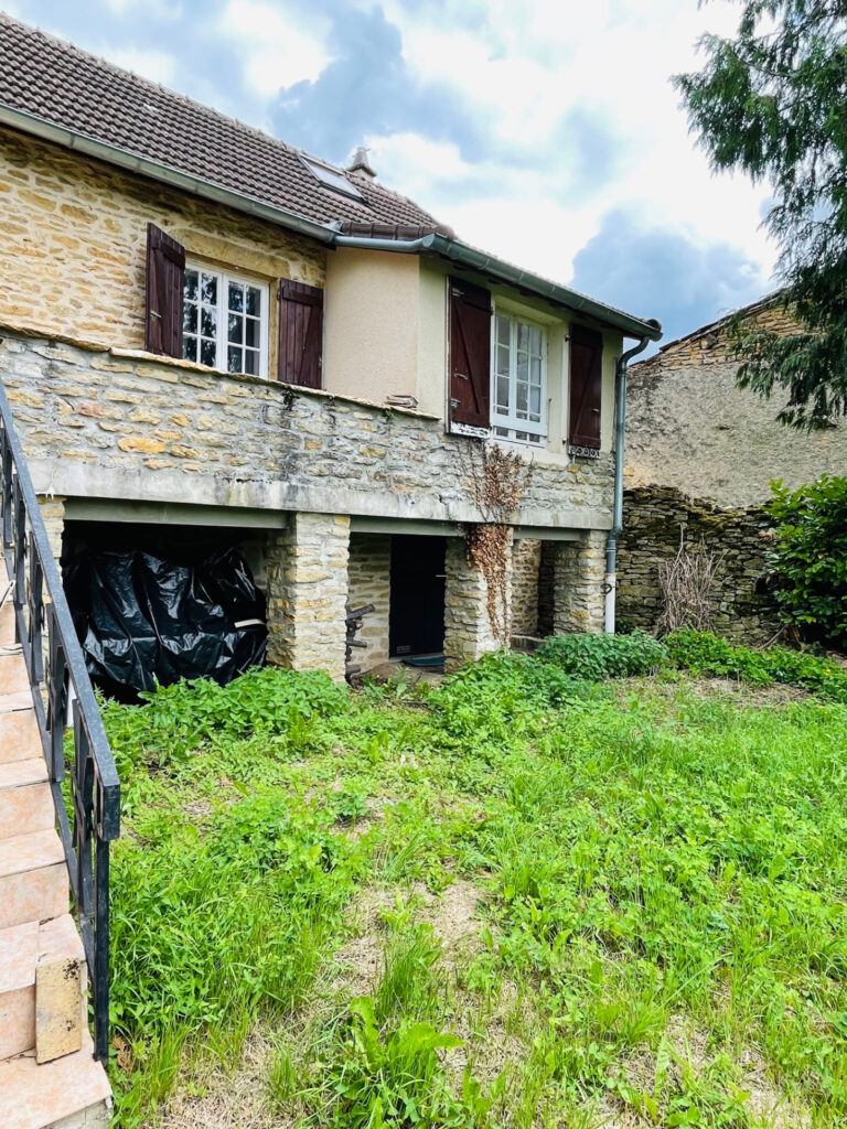 Magnifique Corps de Ferme du 18ème siècle – 5 pièces – 2 chambres – 2  – 77 m²