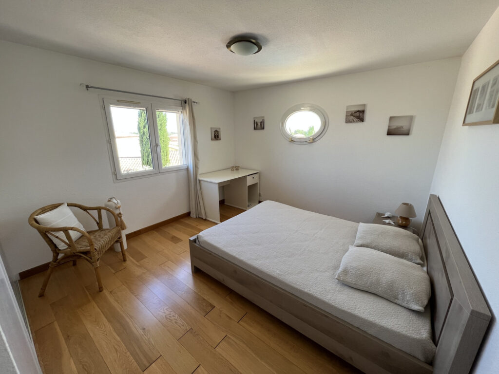 VILLA DE STANDING AVEC PISCINE QUARTIER MARAVAL CAP D’AGDE – 6 pièces – 4 chambres – 6  – 180 m²