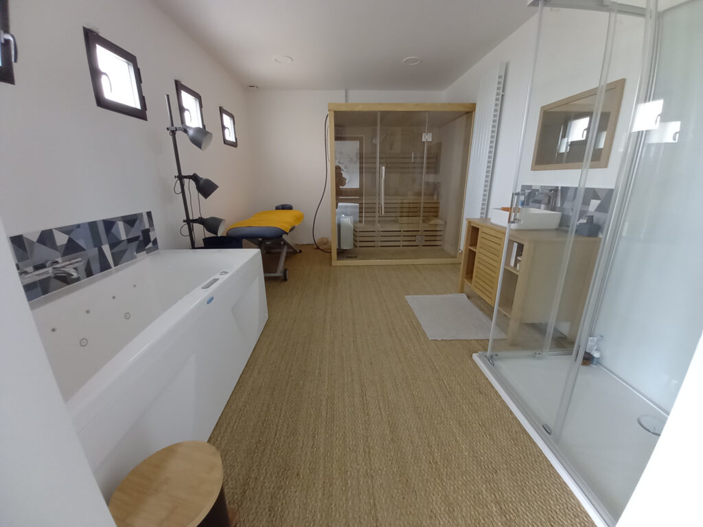 Superbe Contemporaine – 11 pièces – 5 chambres – 6  – 244 m²