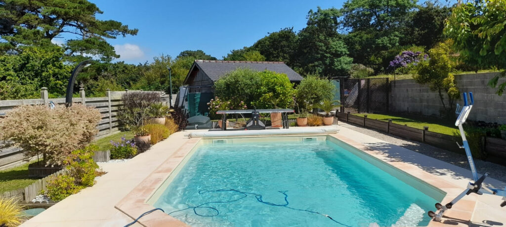 PLOUBAZLANEC, secteur recherché, vue sur mer imprenable.  – 8 pièces – 4 chambres – 6  – 179.1 m²