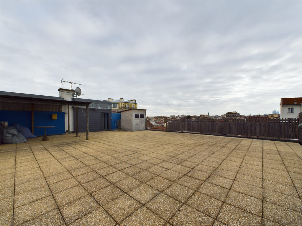 Appartement 5 pièces avec terrasse  – 5 pièces – 3 chambres – 6  – 135 m²