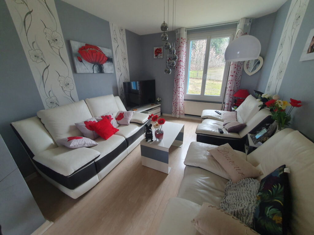 Maison individuelle accompagnée d’un logement indépendant et – 8 pièces – 4 chambres – 4  – 166 m²