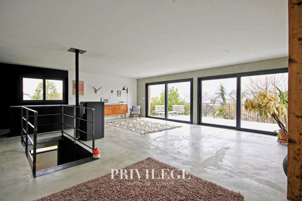 Maison 6 pièces – 145m2 – 5 pièces – 3 chambres – 8  – 145 m²