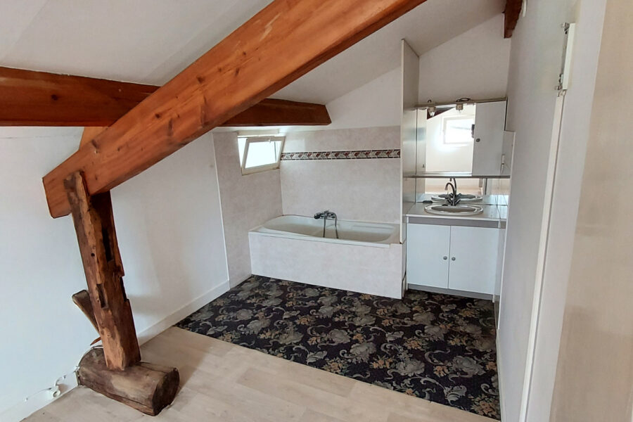 Maison à vendre à Artigues-de-lussac
