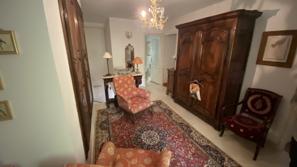 MAISON DE CARACTÈRE DE 160M2 AVEC GARAGE – 4 pièces – 3 chambres – NR  – 150 m²