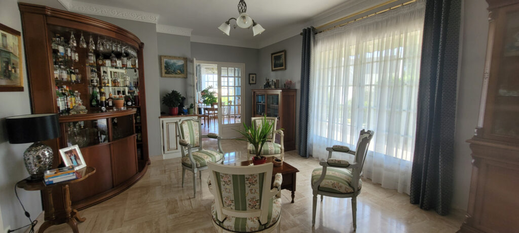 PAIMPOL, maison d’architecte à vendre, 200 m2, 1169 m2 de ja – 8 pièces – 5 chambres – 6  – 210 m²