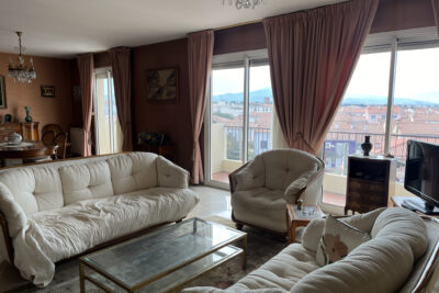 GRAND APPARTEMENT F3/4 DERNIER ETAGE – 3 pièces – 2 chambres – 113 m²