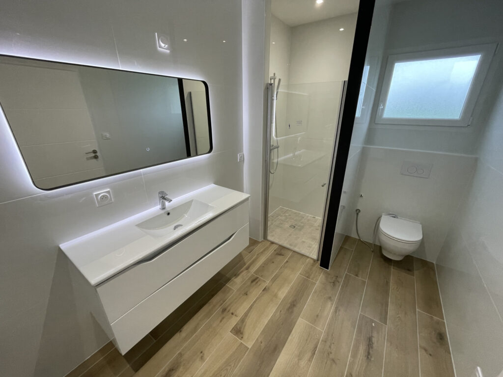 Maison 5 pièces 142m2 – 5 pièces – 4 chambres – 6  – 142 m²