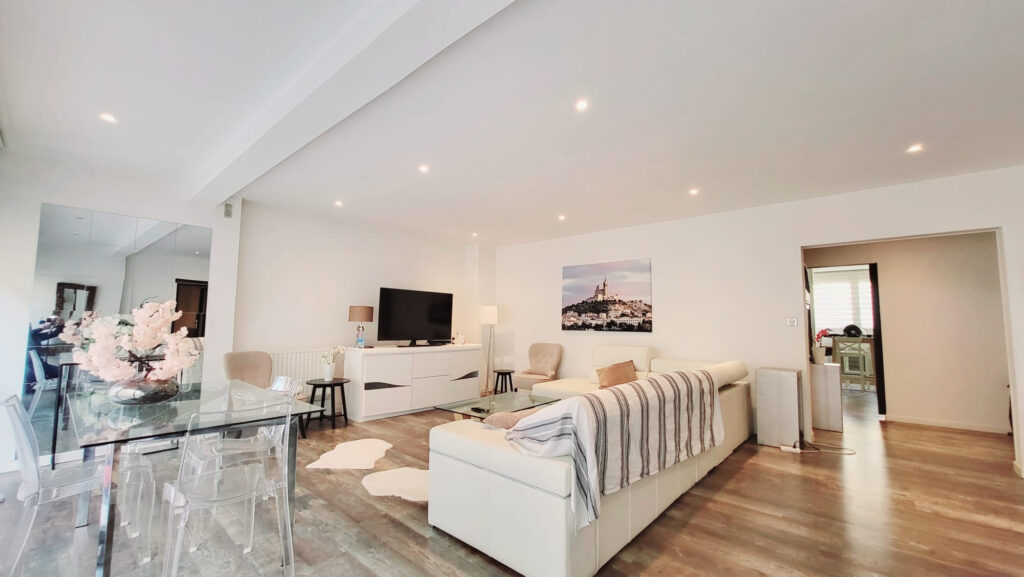 Pouillon Appartement 3 pièces 83M2 au pied du Vieux-Port – 3 pièces – 2 chambres – 6  – 83 m²