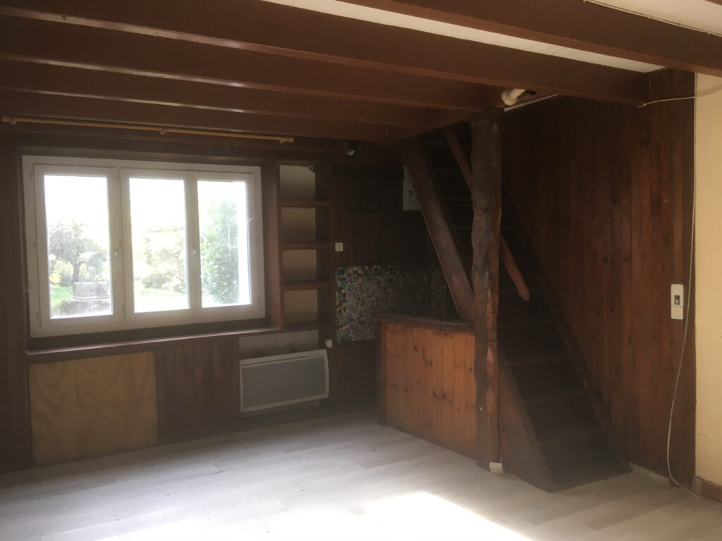 MARILLET ENSEMBLE IMMOBILIER DE DEUX MAISONS ATTENANTES AVEC – 9 pièces – 5 chambres – 6  – 193 m²