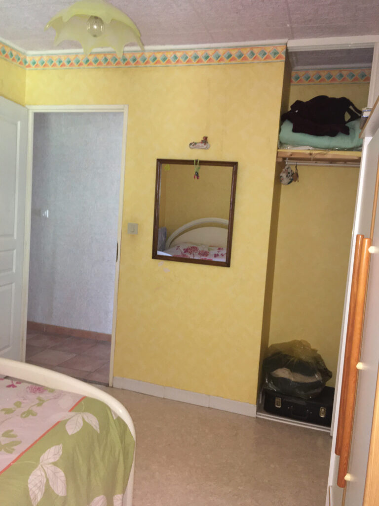 BELLE MAISON SUR LES HAUTEURS DE MAURS  – 6 pièces – 4 chambres – 6  – 252 m²