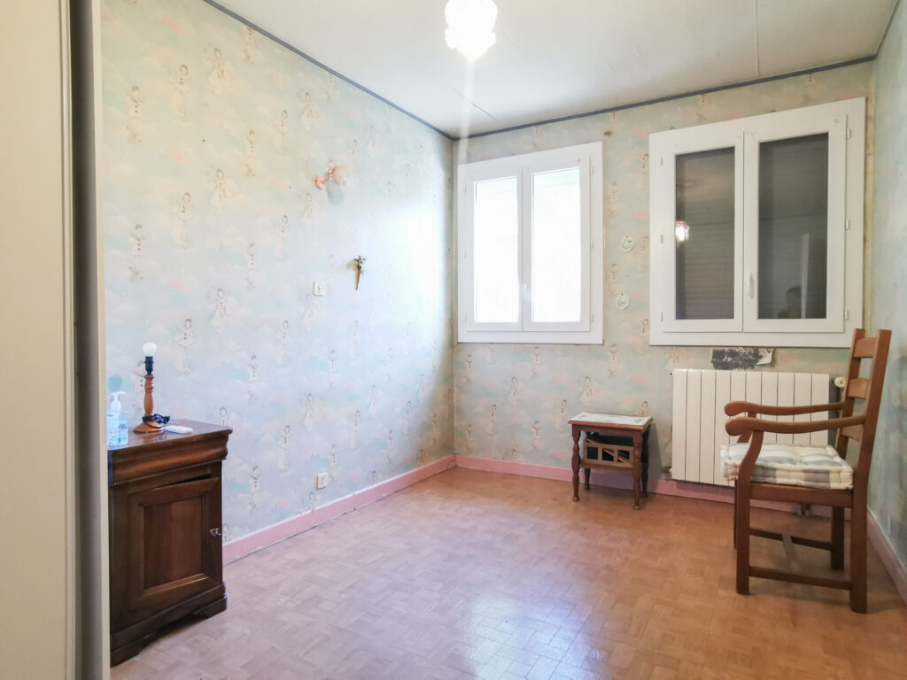 Maison de 72m2 sur 2635m2 de terrain constructible  – 4 pièces – 2 chambres – NR  – 72 m²