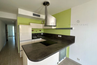 APPARTEMENT T2 TRAVERSANT CENTRE-VILLE CALME 2 TERRASSES – 2 pièces – 1 chambre – 40 m²