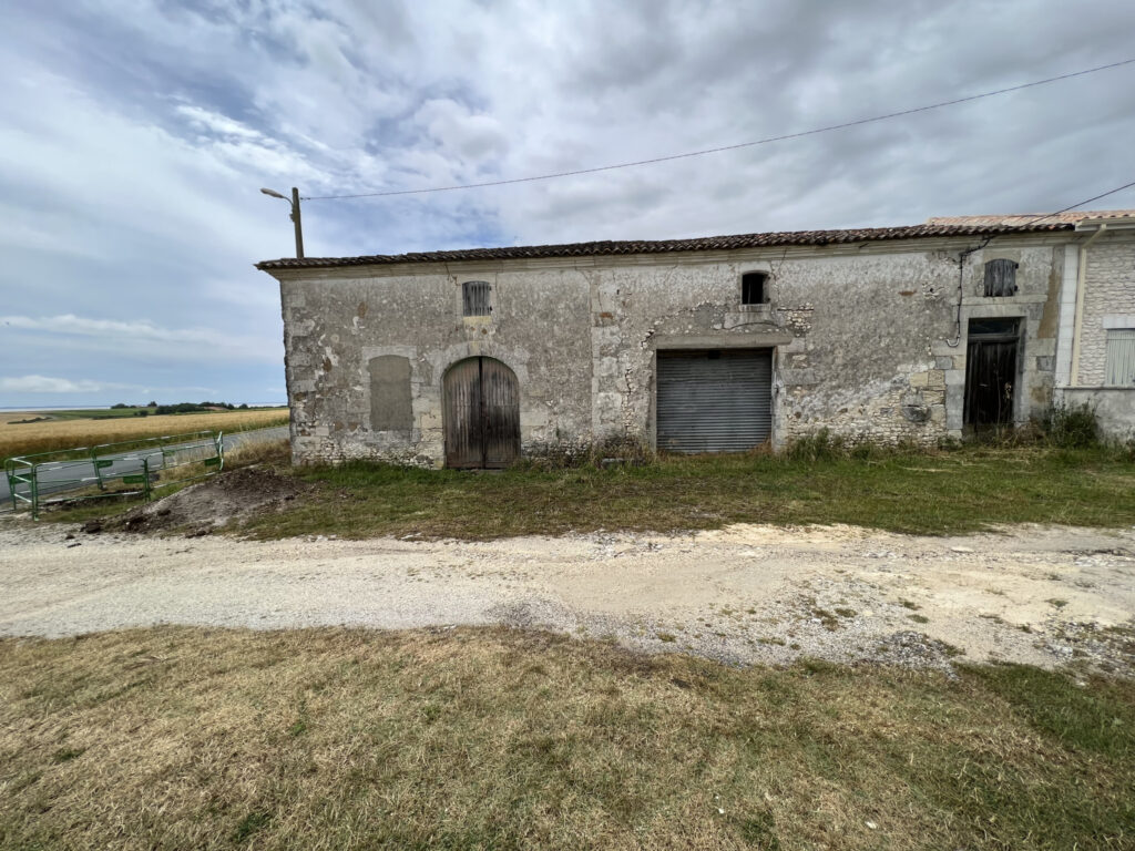 Chai, proche Meschers 220 m2 – 4 pièces – 1 chambre – 2  – 220 m²