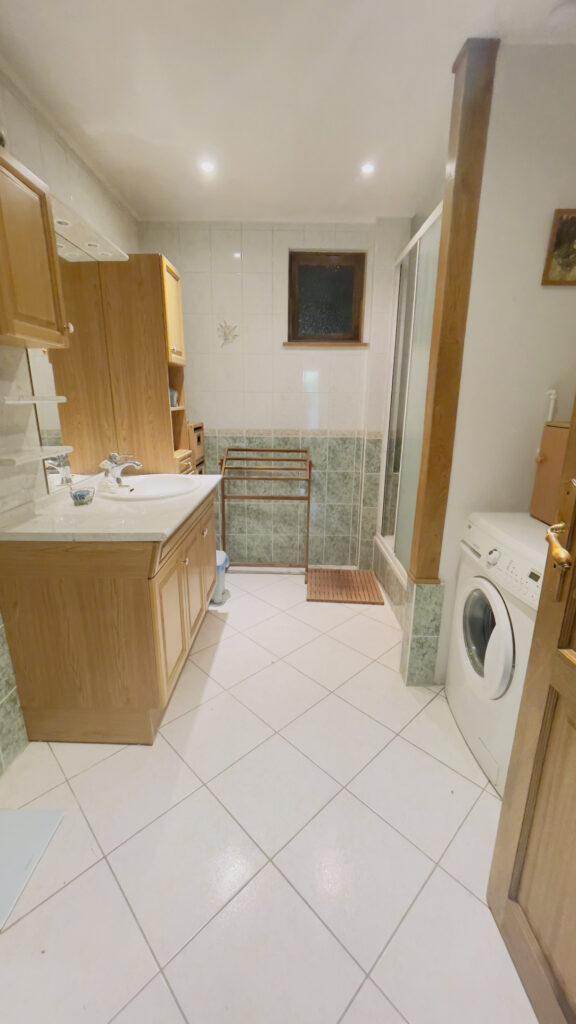 Maison plain-pied – 5 pièces – 4 chambres – NR  – 110 m²