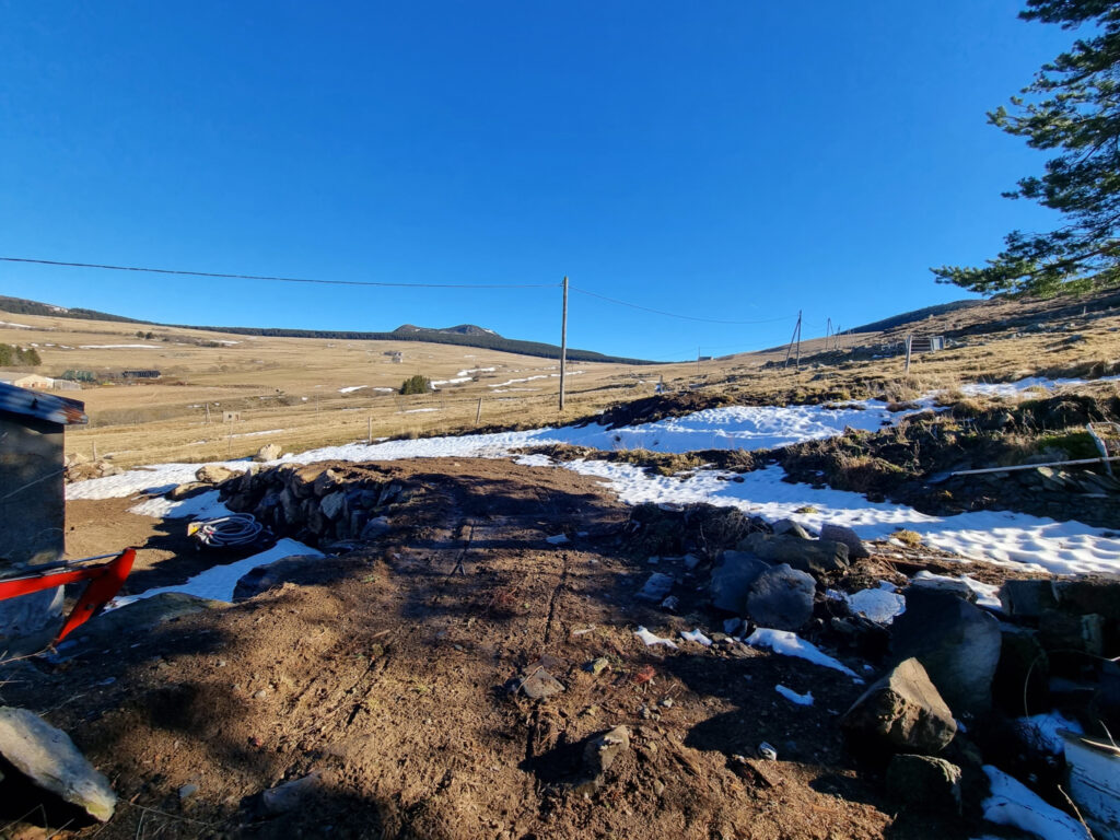 corps de ferme avec fort potentiel – 8 pièces – 6 chambres – 6  – 180 m²