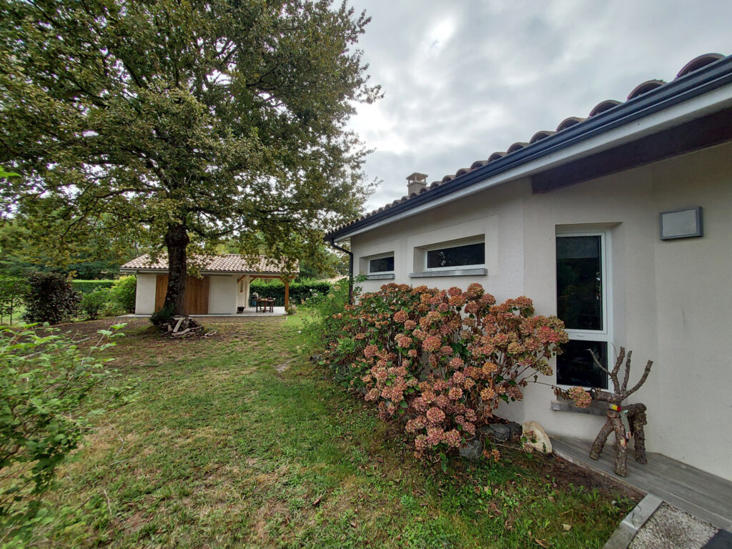 Maison avec piscine et second logement – 5 pièces – 4 chambres – 6  – 140 m²