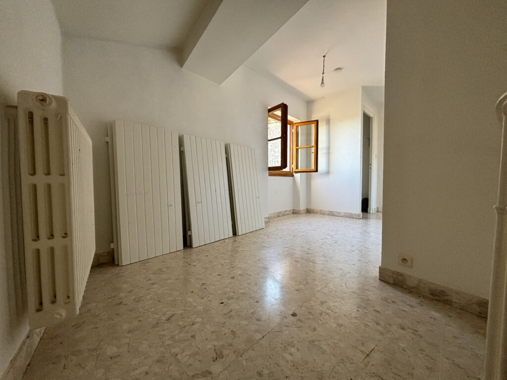 MAISON FAMILIALE 6 PIECES AVEC JARDIN – 6 pièces – 4 chambres – 6  – 170 m²