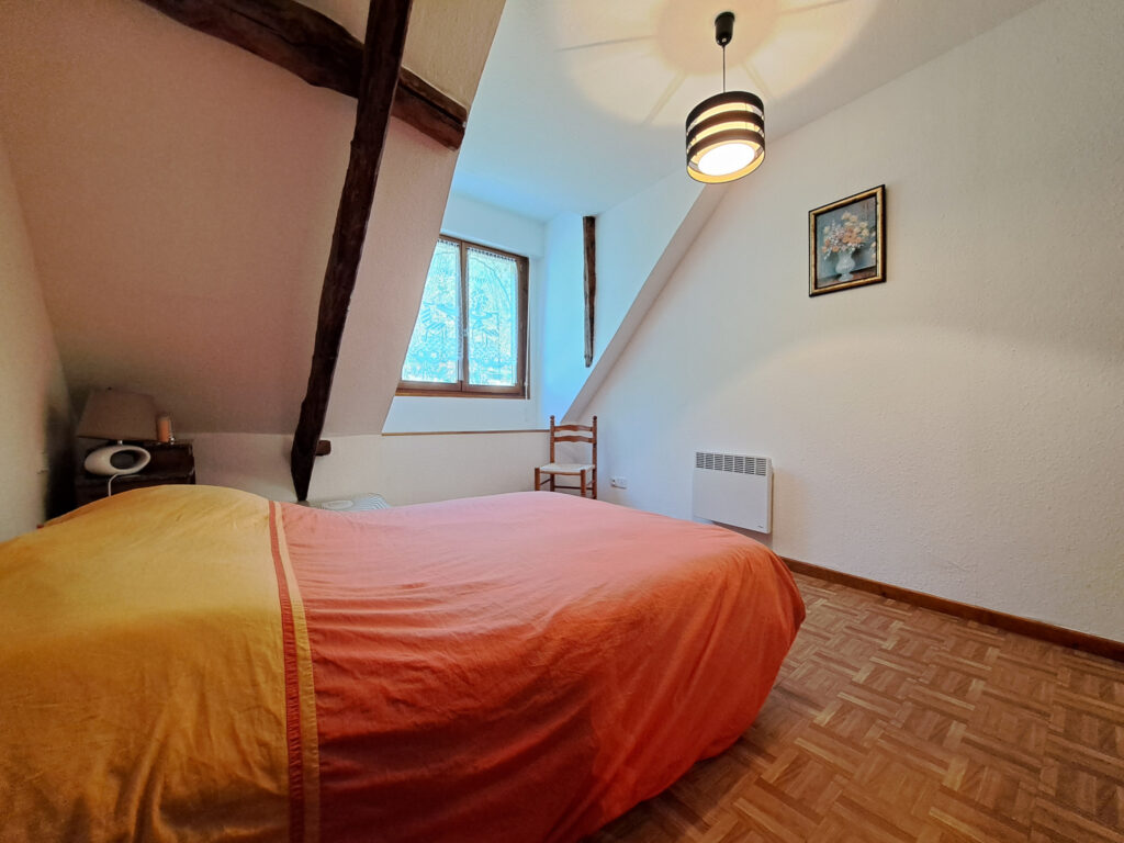 Maison typique de la vallée avec jardin  – 3 pièces – 2 chambres – 6  – 80 m²