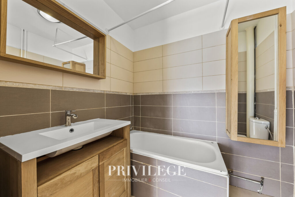 Appartement Le Cannet 2 pièces avec balcon – 2 pièces – 1 chambre – 8  – 44 m²