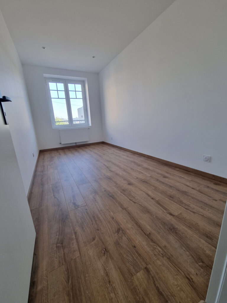 maison centre ville avec petit extérieur – 4 pièces – 2 chambres – 6  – 76 m²