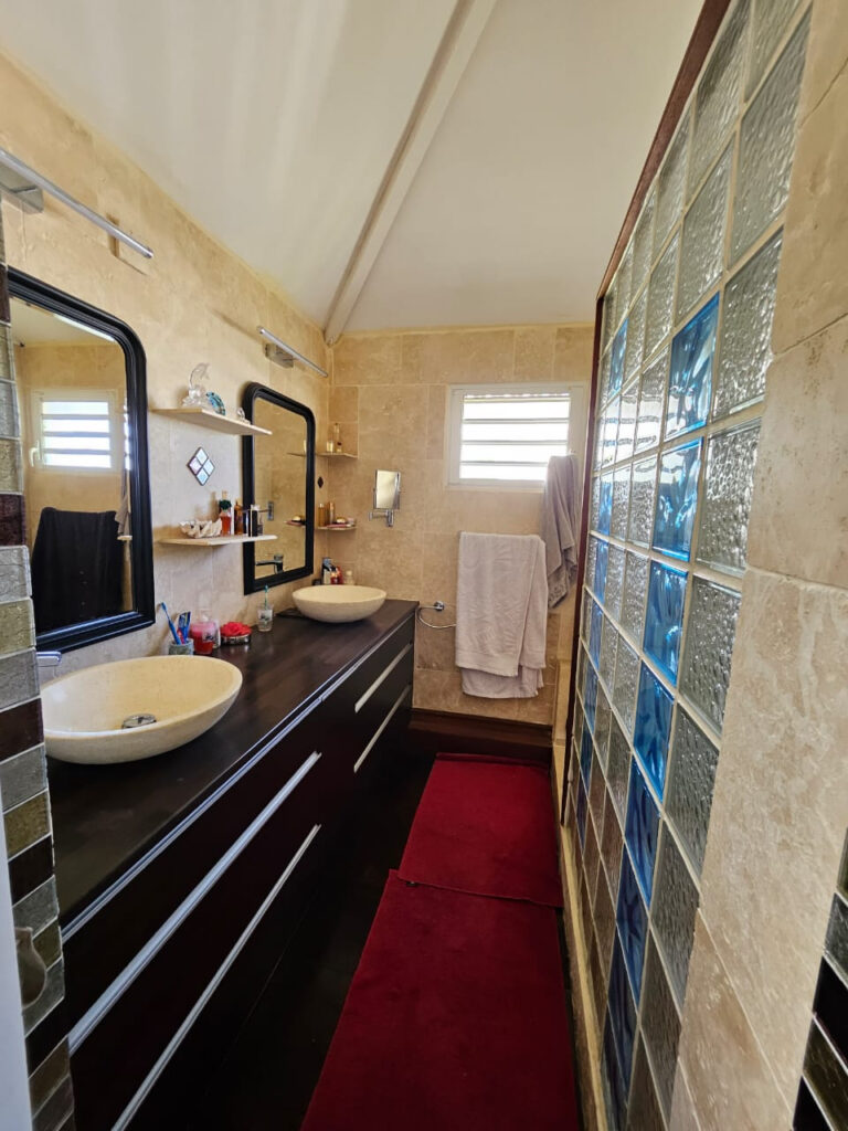 Charmante maison de La Saline Les Bains – 5 pièces – 4 chambres – 6  – 122 m²