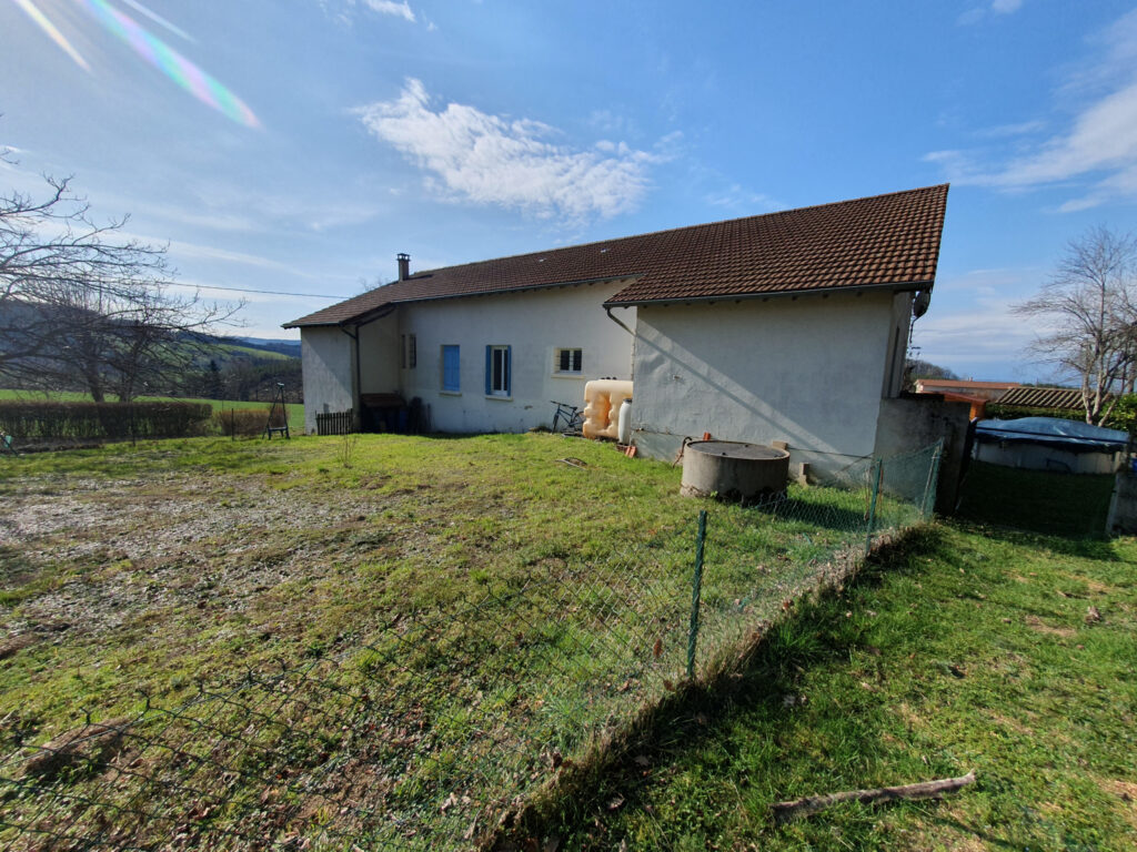 Maison individuelle accompagnée d’un logement indépendant et – 8 pièces – 4 chambres – 4  – 166 m²