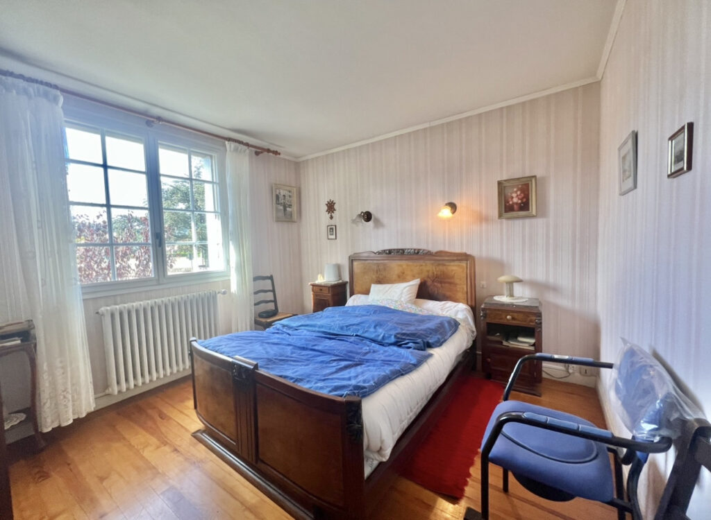 Maison ROIFFIEUX 137 m2 – 5 pièces – 4 chambres – 6  – 137 m²