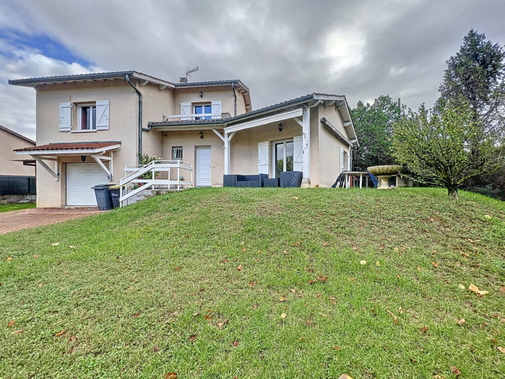 Maison 105 m2 – 3 chambres – Garage – Terrain 1007 m2 avec v – 5 pièces – 3 chambres – 2  – 102.69 m²