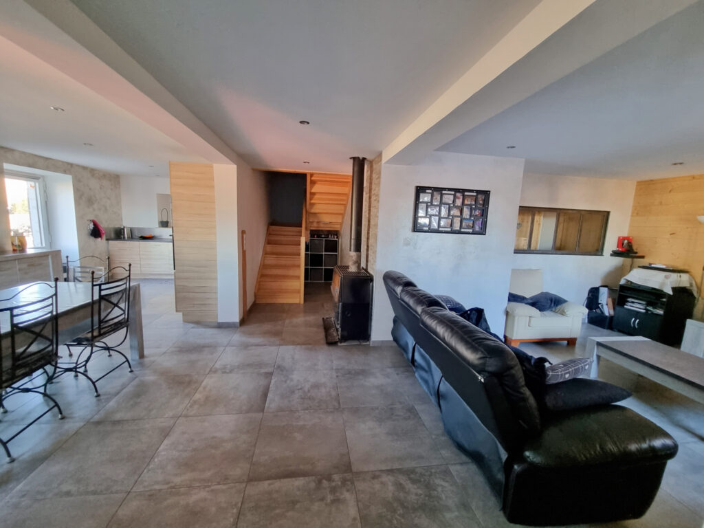 corps de ferme avec fort potentiel – 8 pièces – 6 chambres – 6  – 180 m²