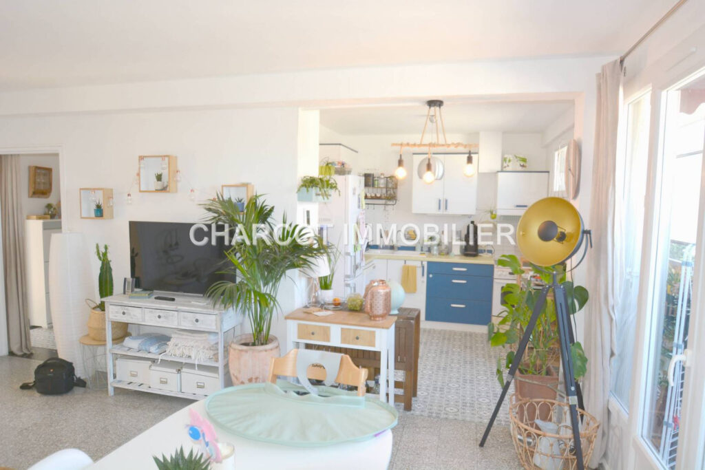 SAINTE FOY-LÈS-LYON (69110) – Vente APPARTEMENT type 3 – 56  – 2 pièces – 2 chambres – 6  – 56 m²