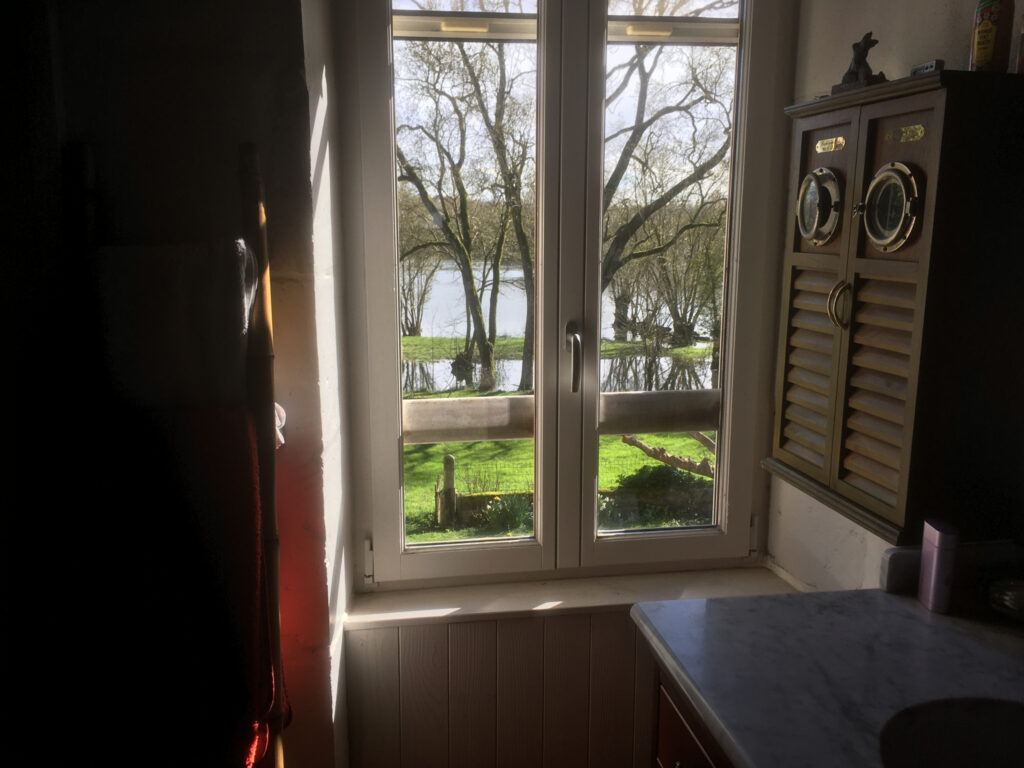 AU COEUR DU MARAIS POITEVIN LONGERE AVEC CHAMBRES D’HÖTES EN – 8 pièces – 5 chambres – 6  – 249 m²